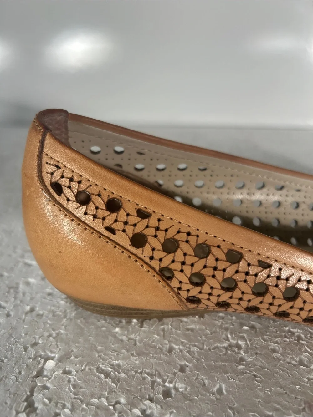 Naturalizer SZ9 Diara Tan Leather Ballet Flats Bow Cane Details Old Money Staple